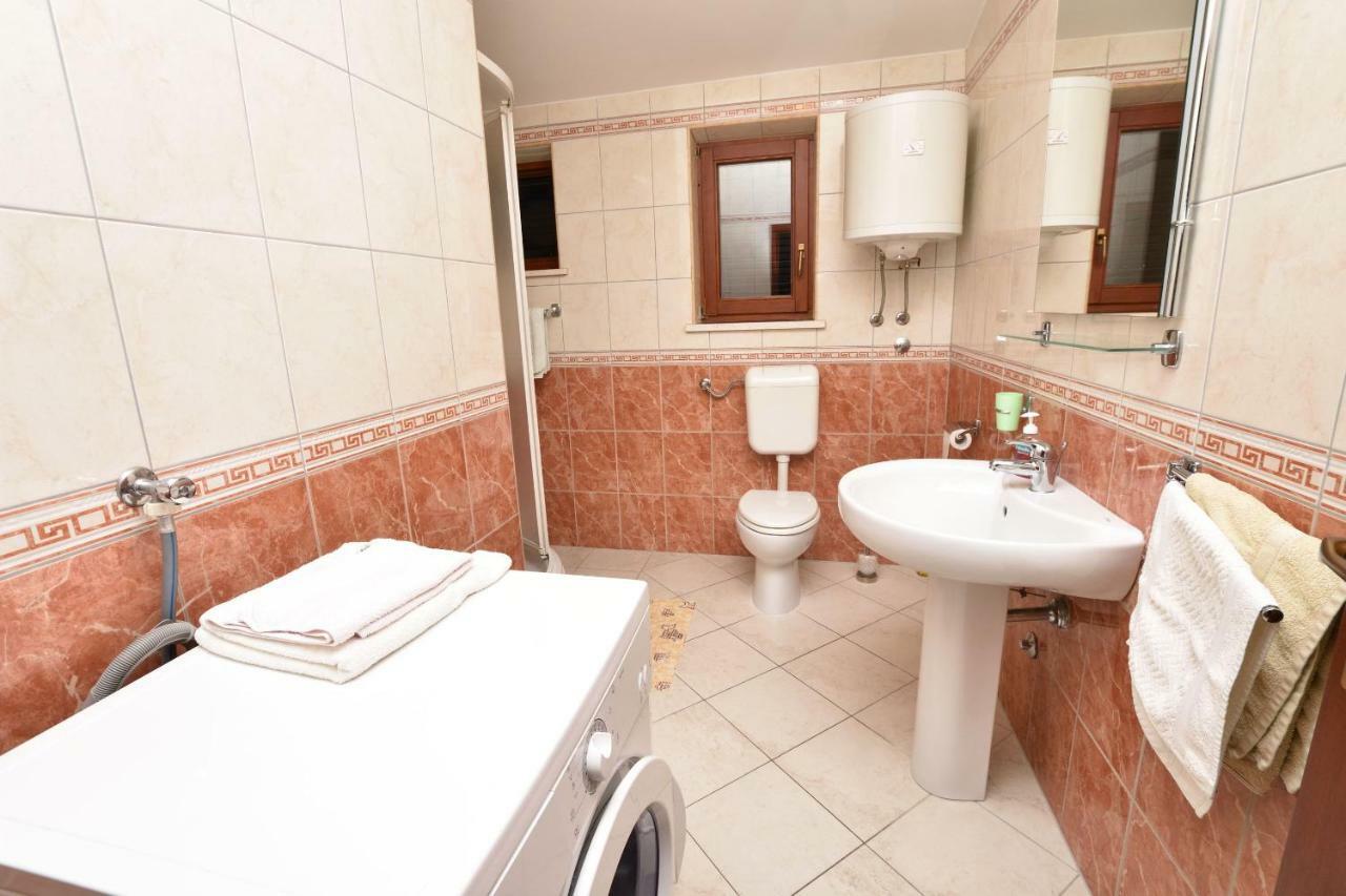 Apartment Zdravko Primošten Eksteriør bilde